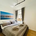 Hafencity App No 3 *